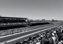 MÃOS À OBRA COM O PÉ NO ACELERADOR