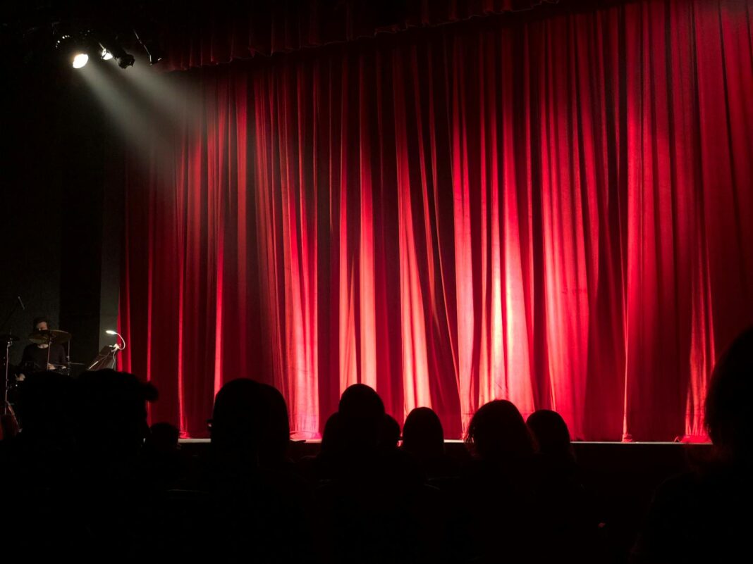 pexels-photo-713149 people at theater