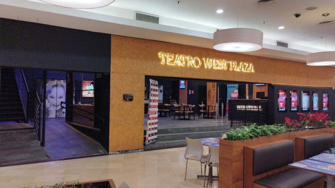 ‘Halloween da Família Sombria’ em cartaz no Teatro West Plaza