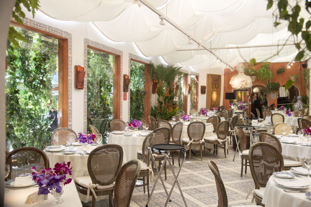 Foto do salão do La Tambouille